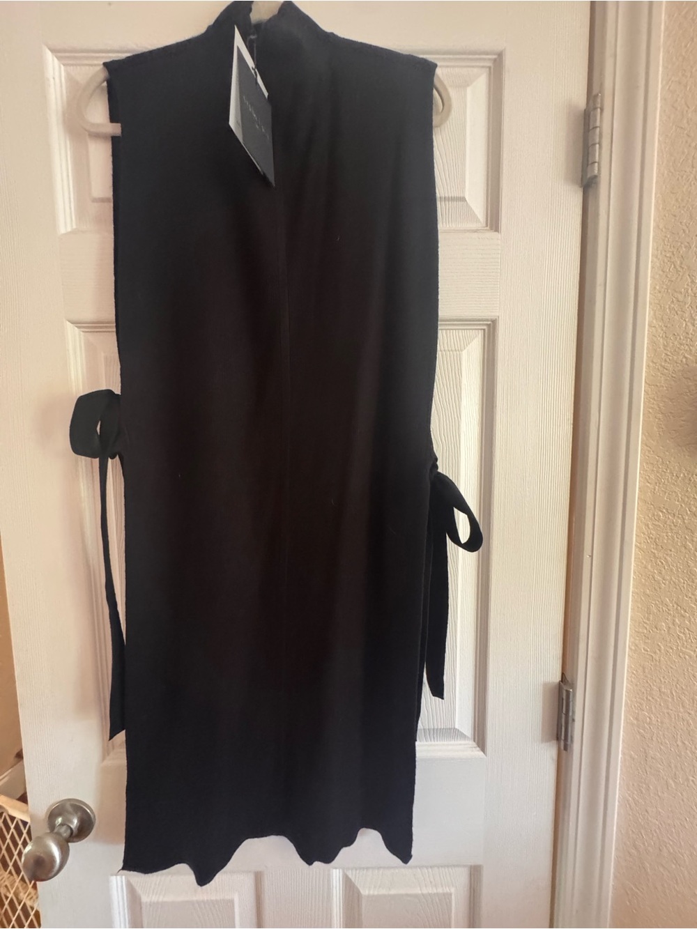 Adrienne Landau Onyx Sleeveless Knit Vest in Black